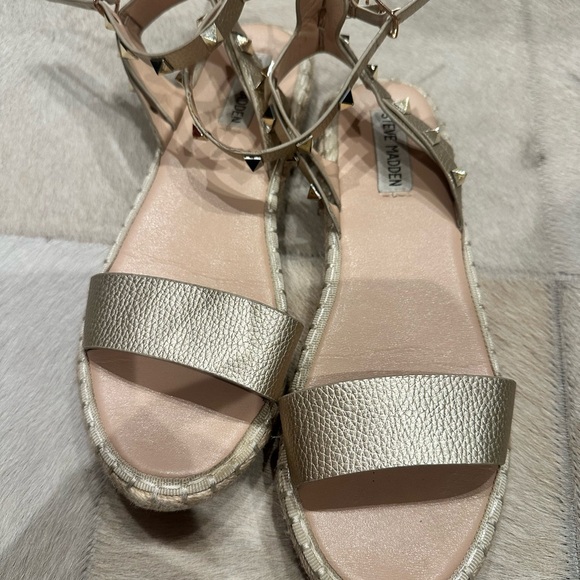 Steve Madden Metallic Gold Espadrille Sandals - Picture 1 of 9